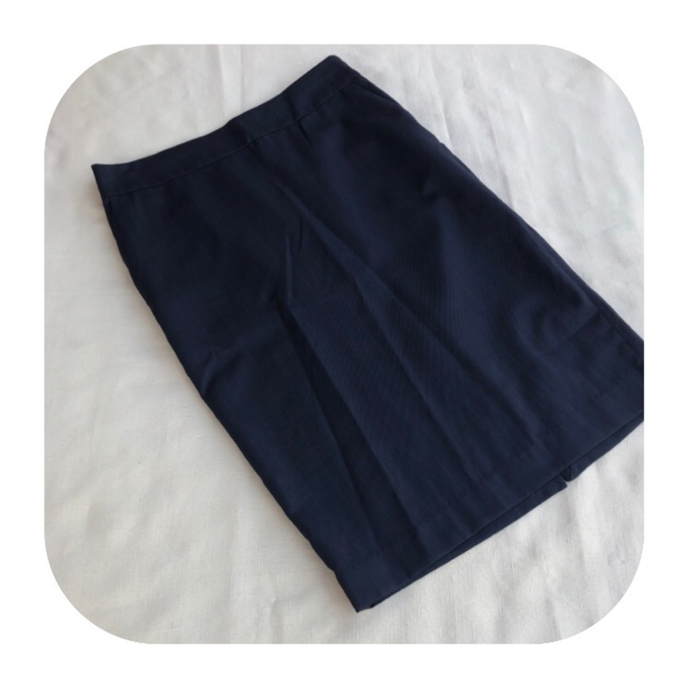 🌻B2G1 Old Navy size 1 skirt